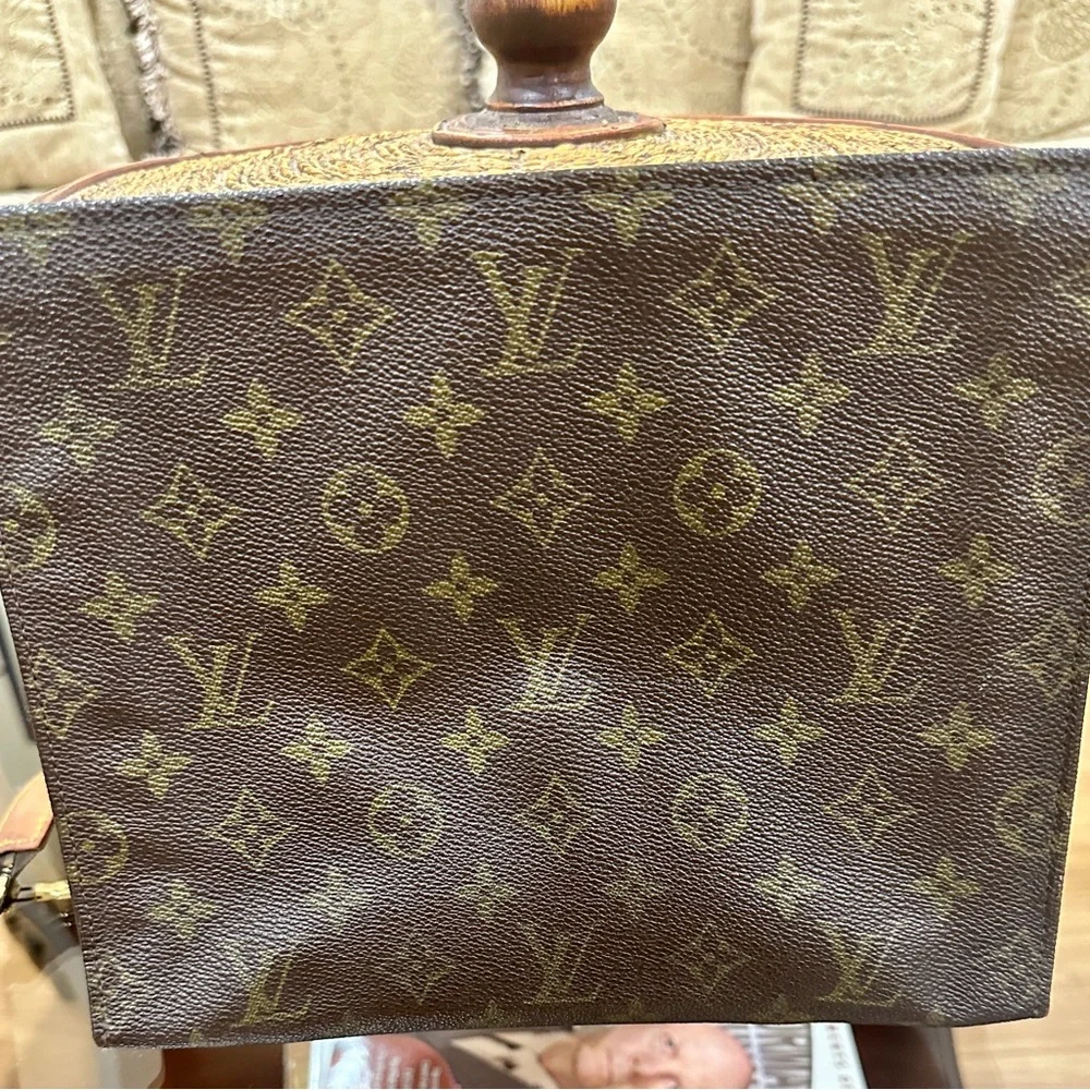 Louis Vuitton Toiletry BUNDLE - Picture 3 of 12